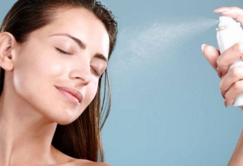 Cách làm nước xịt khoáng trị da khô