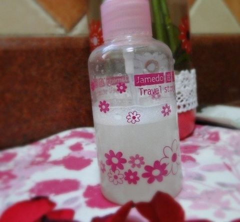 Cách làm nước xịt khoáng trị da khô