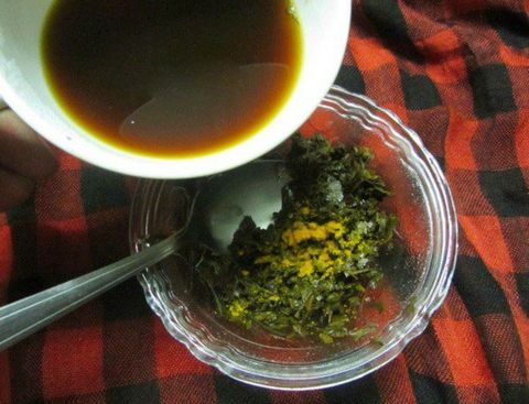 Tẩy tế bào chết trị mụn trắng da cực dễ tại nhà