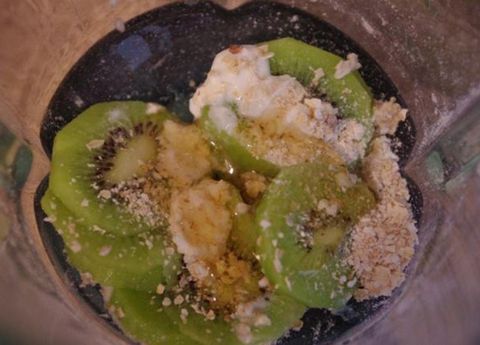 Trị nám da bằng quả kiwi