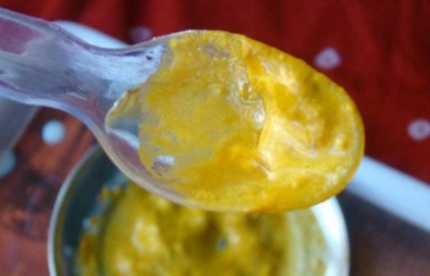Trị thâm quầng mắt bằng Bột Besan