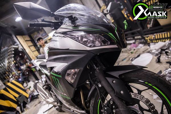 tem kawasaki chrome xuoc bac monster