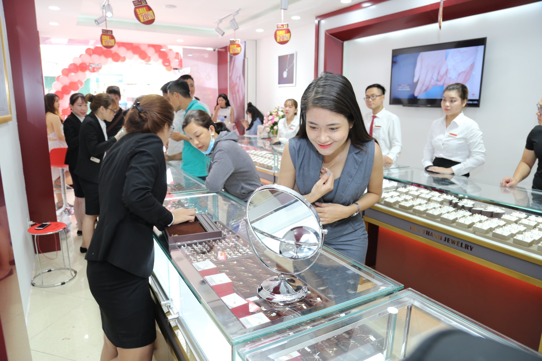 Huy Thanh Jewelry Khai Trương Showroom Tại Thái Nguyên