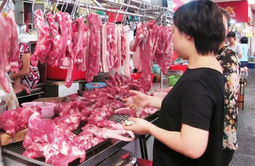 Thịt heo sạch bị làm khó ở chợ
