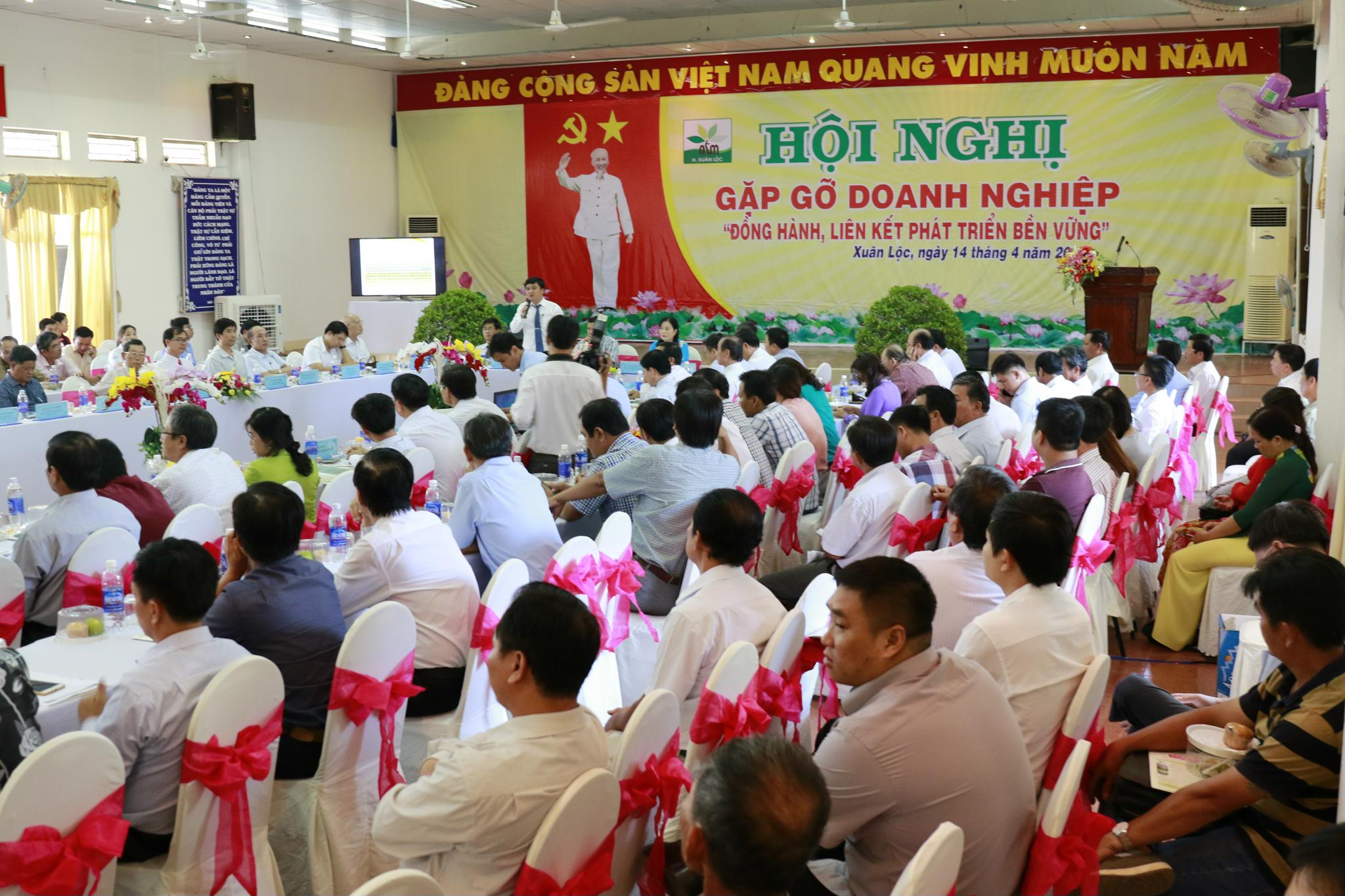 C.P. Việt Nam tham dự hội nghị Gặp gỡ doanh nghiệp tại huyện Xuân Lộc