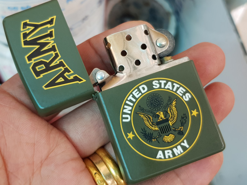 bật lửa zippo army