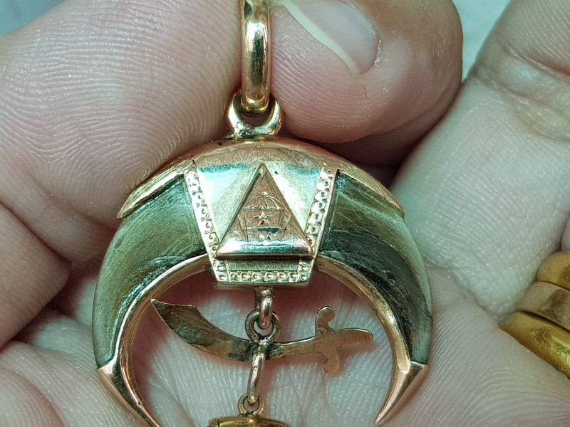 mặt dây chuyền Masonic cho nam vàng 10k Pharaon xưa