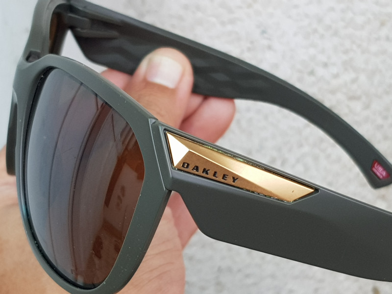 mắt kính râm nam nữ Oakley Prizm