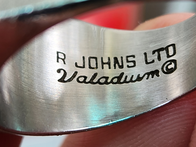 nhẫn mỹ hợp kim Johns valadium năm 1998
