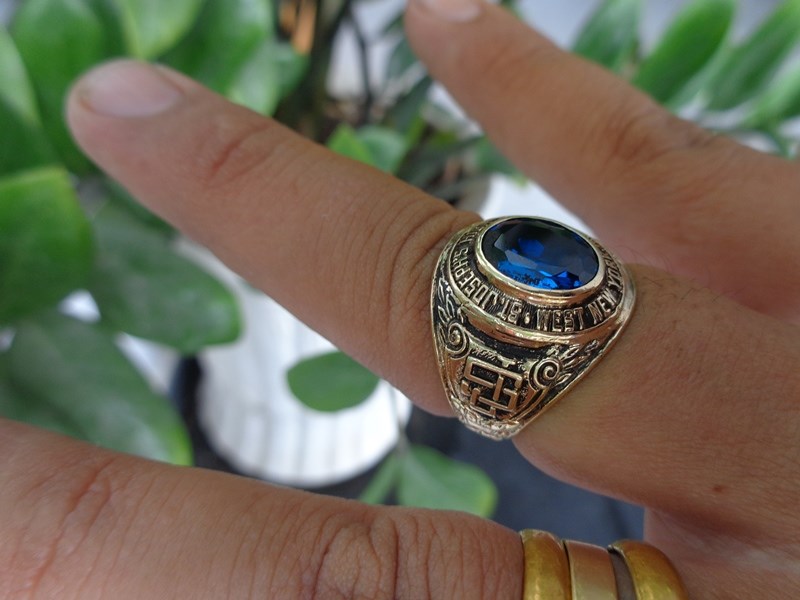 nhẫn mỹ dòng thánh