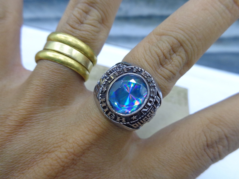 nhẫn mỹ trường học năm 1978