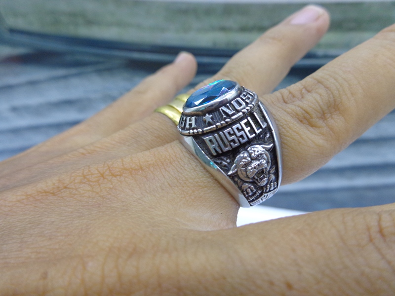 nhẫn mỹ trường học năm 1978