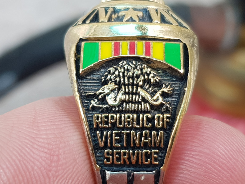 nhẫn mỹ xưa bạc quân đội logo vàng 10k VietNam