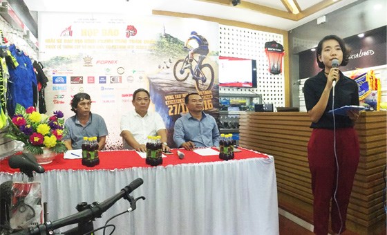 Họp báo giải đua xe đạp địa hình Việt Nam MTB Series Núi Nhỏ 2016