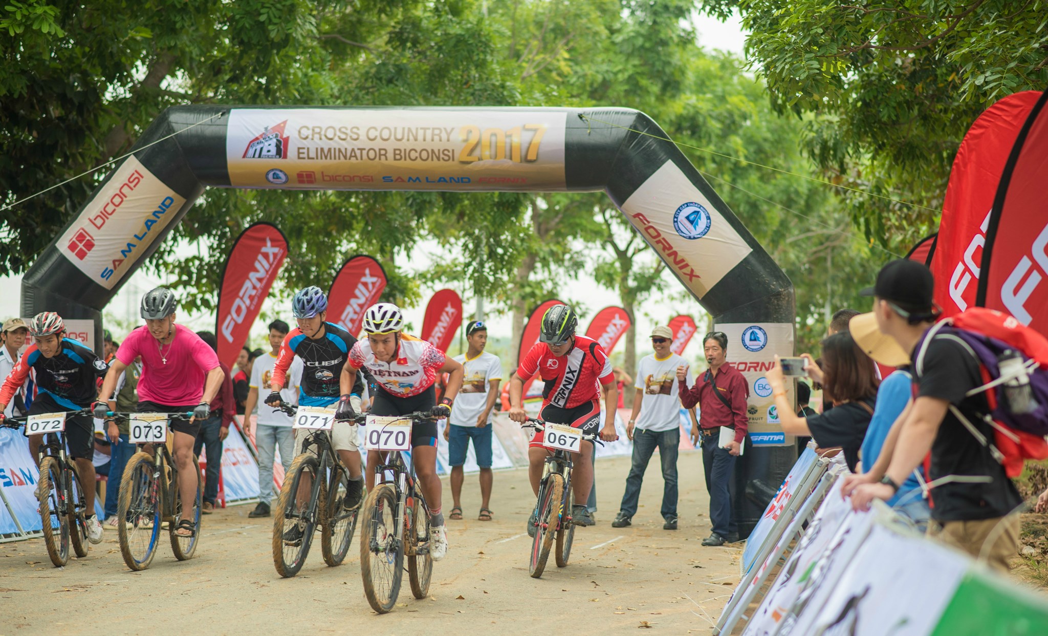 Giải đua xe đạp địa hình Vietnam MTB Series 2017 khởi tranh chặn đầu tiên đầy kịch tính