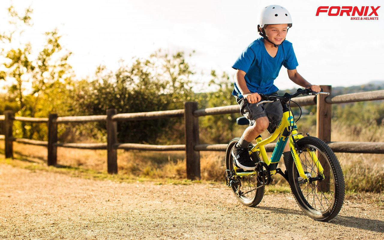Tự đạp xe giúp trẻ tăng chiều cao