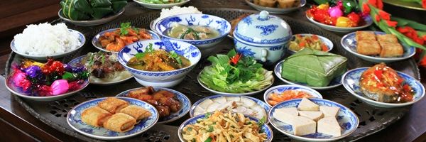 MÂM CƠM TRUYỀN THỐNG ĐẦU NĂM TẠI MIỀN TRUNG