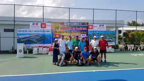 Công ty cổ phần Trí Tuệ hân hạnh đồng hành cùng Giải quần vợt Kiên Giang mở rộng 2017 với bóng thi đấu chính thức là bóng HEAD ATP.