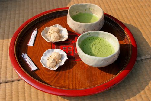 Bột trà xanh dùng trong nghi thức trà