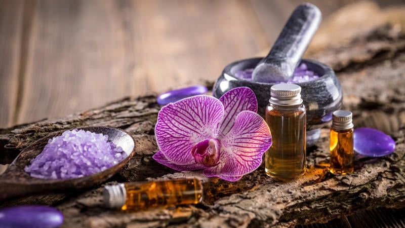 Tinh dầu nguyên chất và những công dụng mà bạn nên biết