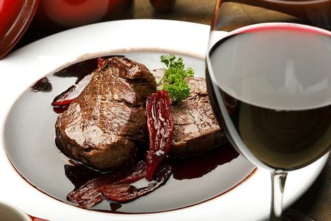 Australian beef tenderloin with butter and red wine recipe