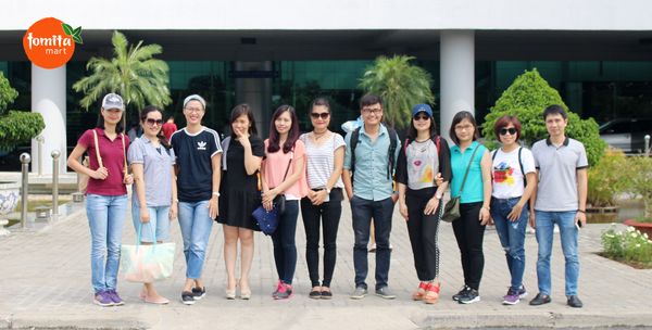 Tomita Farm tổ chức chuyến tham quan vùng nguyên liệu trái cây miền Nam cho khách hàng trường học và phụ huynh học sinh