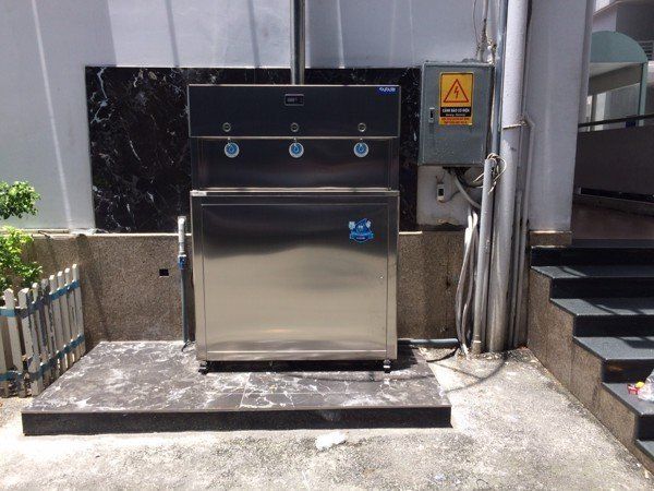 Máy lọc nước nóng lạnh công nghiệp