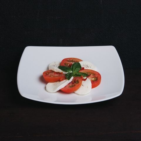 How to make a Caprese salad at home with Pizza 4P’s Fresh Mozzarella