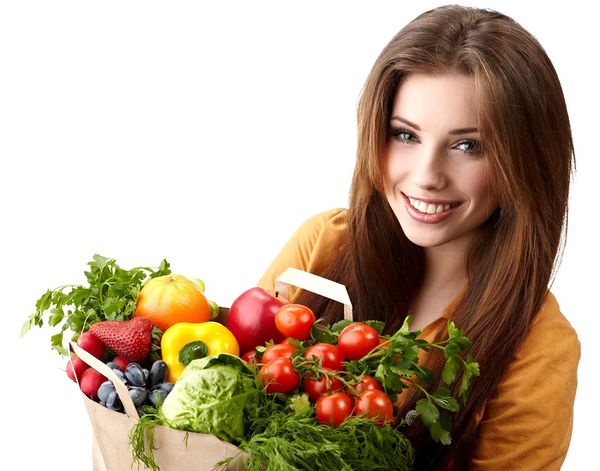 rau xanh và trái cây cung cấp dưỡng chất cho da