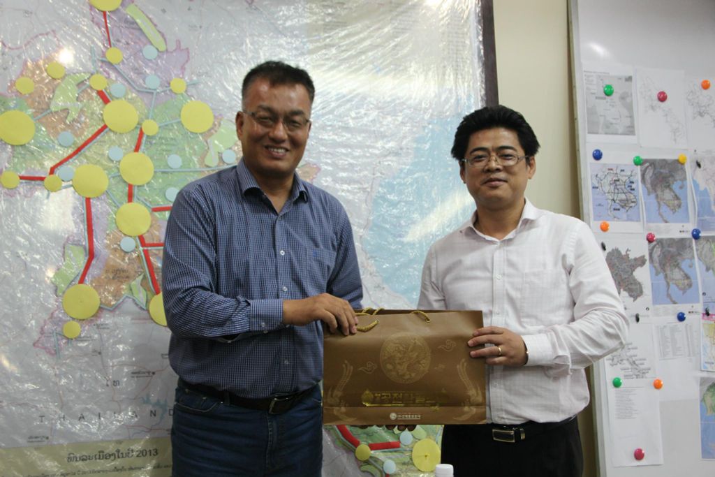 Ban Lãnh Đạo Công Ty Darby Đến Thăm Thị Trường Heo Tại Lào (06/2016)