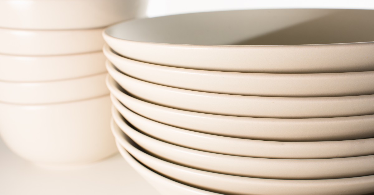 Câu hỏi thường gặp về sử dụng dĩa nhựa melamine tròn cạnh