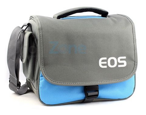 Trên tay là mẫu túi máy ảnh EOS BX53 nóng bỏng tay cho các anh, em