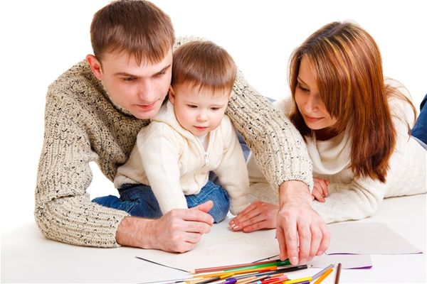 Các Bậc Cha Mẹ Giúp Con Nhỏ Hình Thành Nhân Cách Tốt