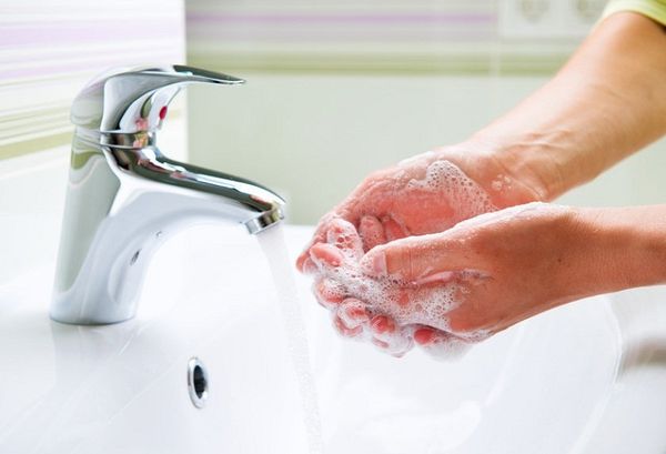 5 cách chăm sóc da tay giúp trẻ hóa đôi tay của bạn