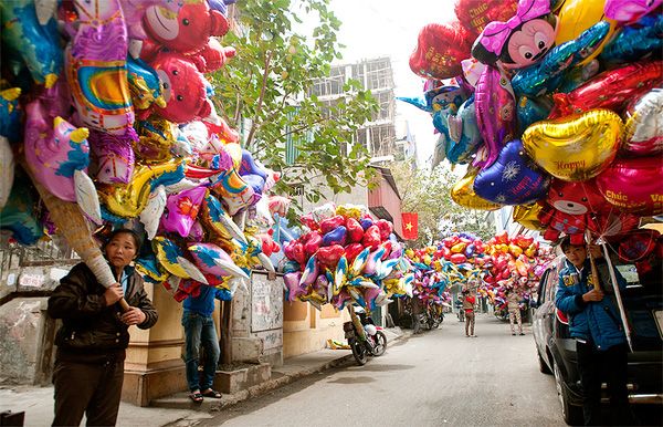 Thu tiền triệu mỗi ngày nhờ đổi nghề bán bóng bay