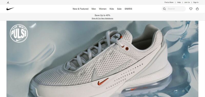 Website Nike ngôn ngữ tiếng Anh