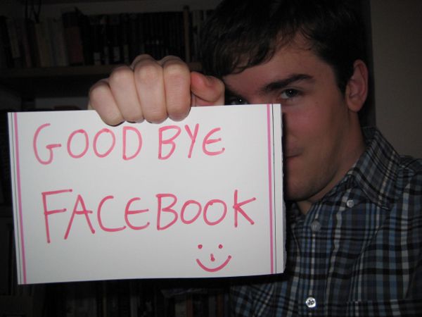 Red Bull, Coca-Cola hay Heineken đang từ bỏ Facebook?