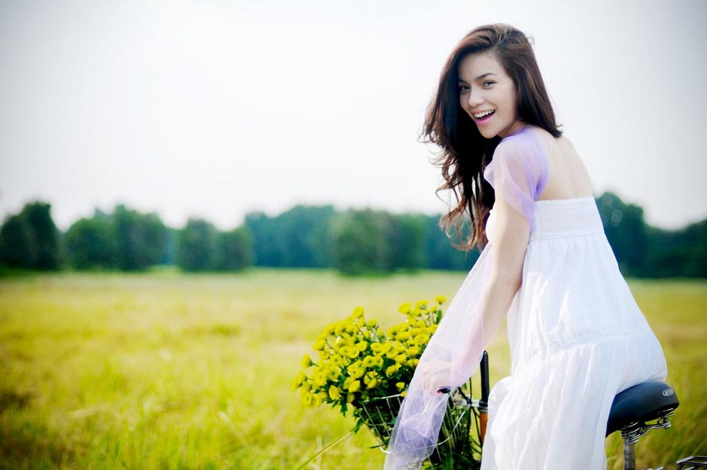 Kinh nghiệm bán quần áo online: Mượn danh sao hot!