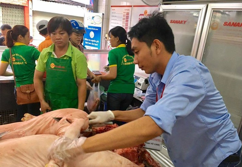 Ba ngày, người Sài Gòn 'giải cứu' 11 tấn thịt heo