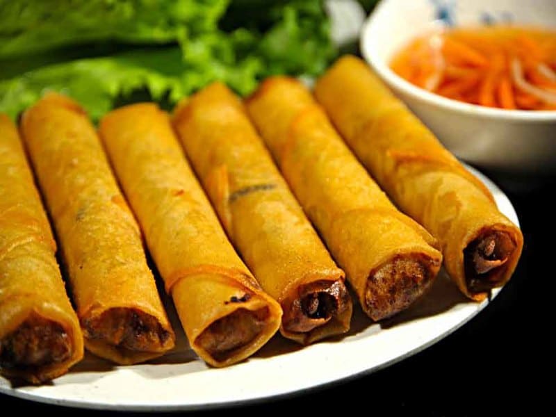 Bánh tráng cuốn chả giò loại nào ngon?