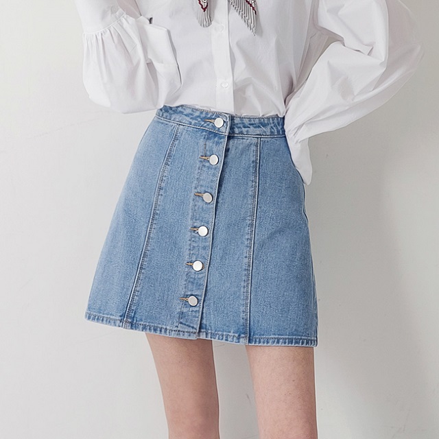 6 ý tưởng phối đồ với chân váy jean cực trendy cho bạn gái
