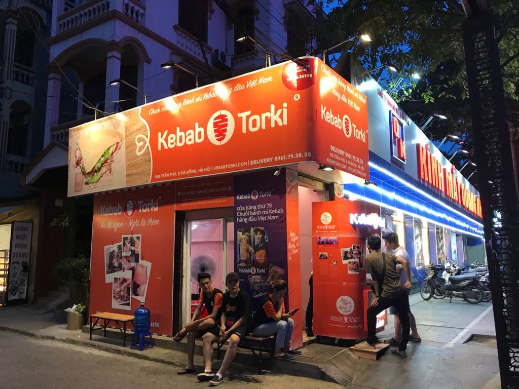 Mặt bằng đẹp – quyết định thành công kinh doanh bánh mì thổ nhĩ kỳ của bạn
