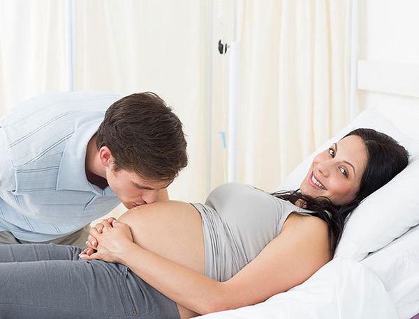 Quan hệ khi đang mang thai có an toàn không?
