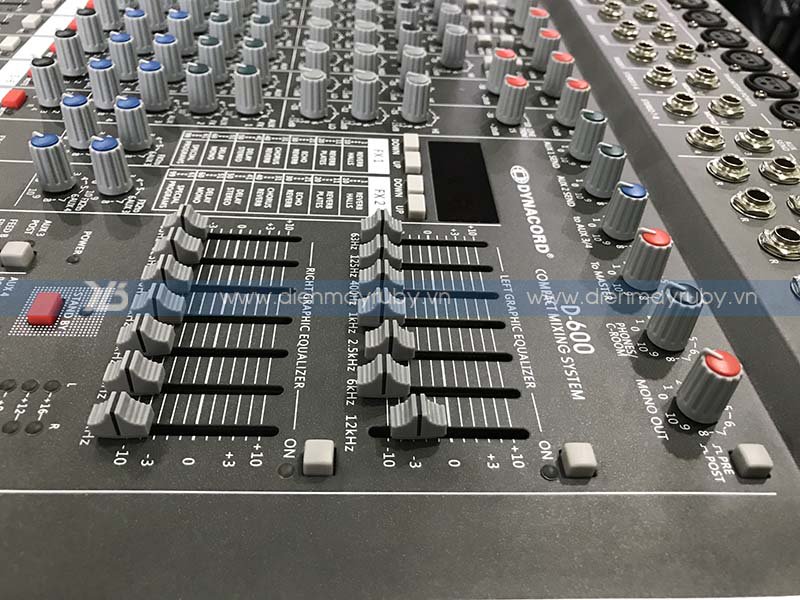 nhung-dieu-luu-y-khi-mua-ban-mixer-karaoke-gia-re