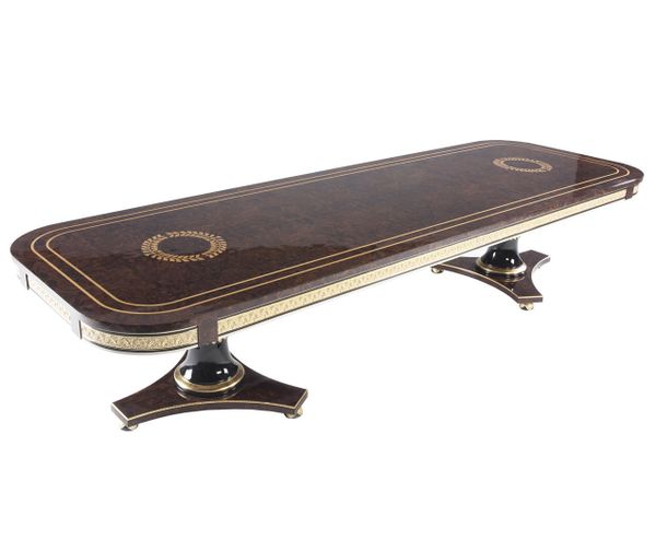 Bàn ăn cổ điển Wellington phong cách hoàng gia Ý