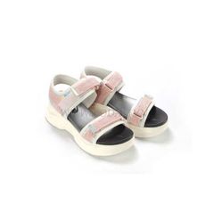 Xu hướng giày sandal đế bằng điểm 10 cho sức khỏe