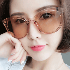 Những fashionista luôn có cho mình những chiếc kính độc đáo này, bạn đã có chưa?