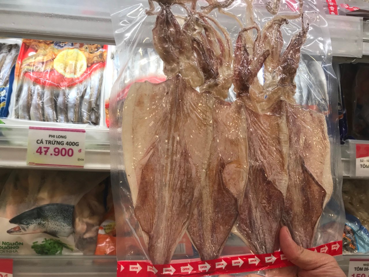 Mực khô bán trong siêu thị AeonMall