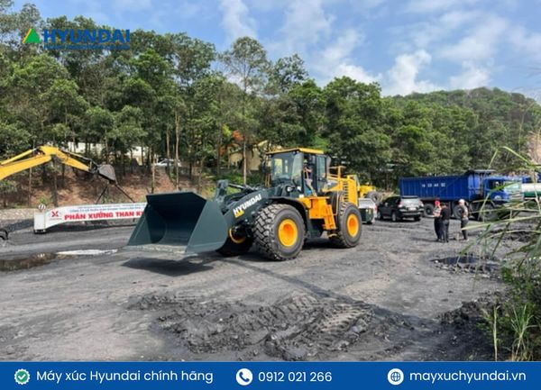 Nguyên lí làm việc của máy xúc lật