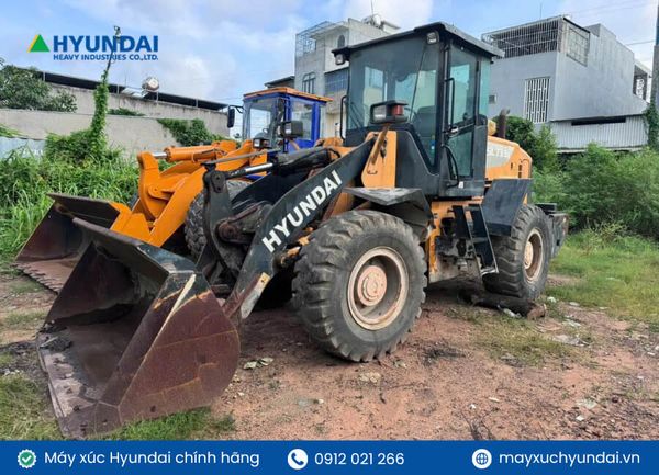 Nguyên lí làm việc của máy xúc lật